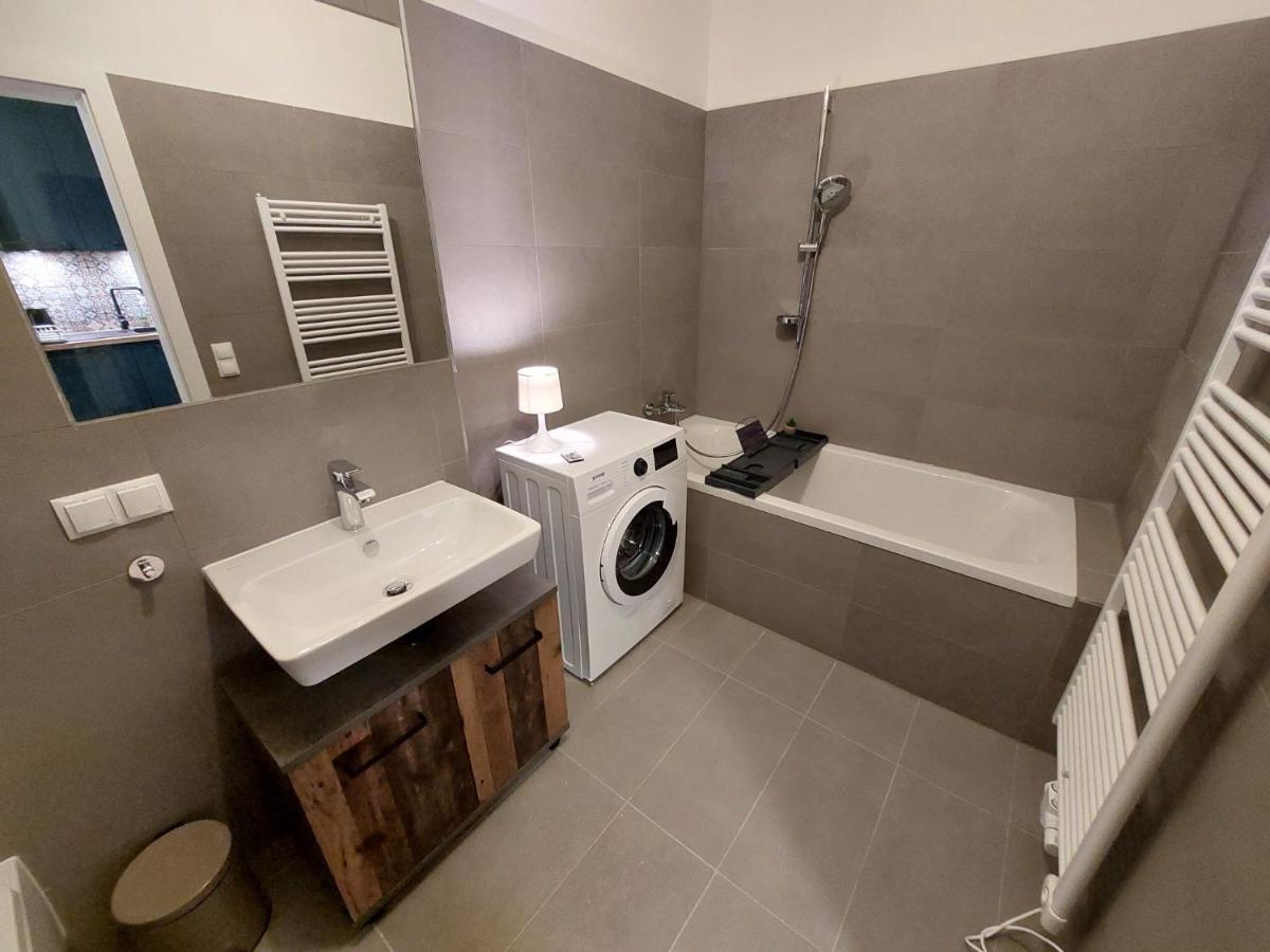 Apartment Maria Hilf 2 By Interhome Vienna Luaran gambar